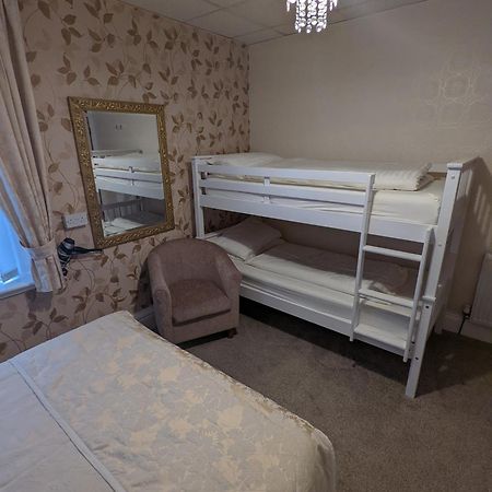 The Stafford Bed & Breakfast Blackpool Room photo